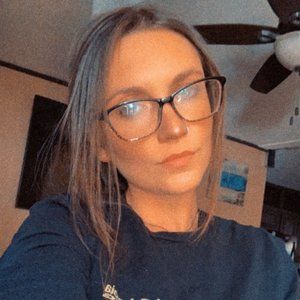 Meet your Posher, Carly